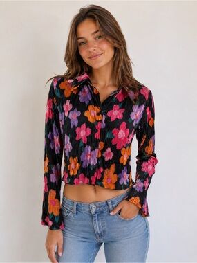 BeaVely Brand Floral Button Down Top